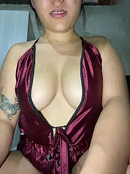 Snapshot of kimiee_ chatting on June 19, 2026, 4:22 pm kimiee online show from June 19, 2026, 4:22 pm