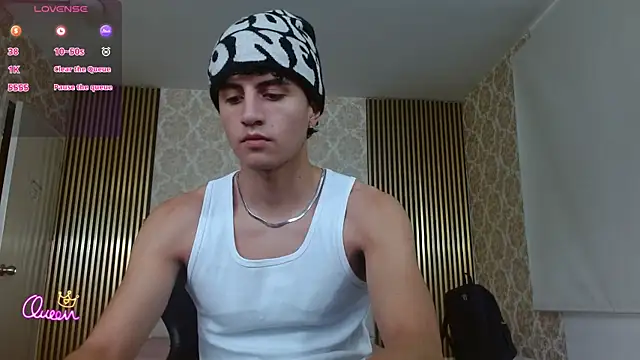 Snapshot of Kyler_tay chatting on June 27, 2026, 11:37 am Kyler tay online show from June 27, 2026, 11:37 am