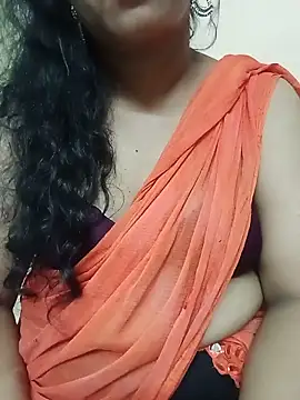 Snapshot of roopa__ chatting on June 6, 2026, 12:21 pm roopa online show from June 6, 2026, 12:21 pm
