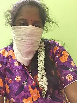 VelvetDollRivitha online show from May 27, 2026, 5:32 pm