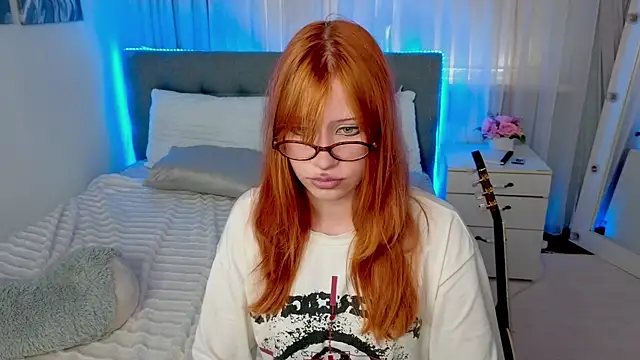 Fleur Fox online show from July 26, 2026, 9:38 am