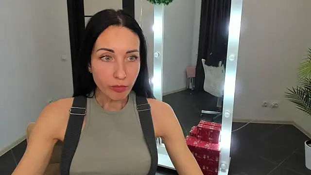 BouncySweety online show from December 14, 2024, 6:52 pm