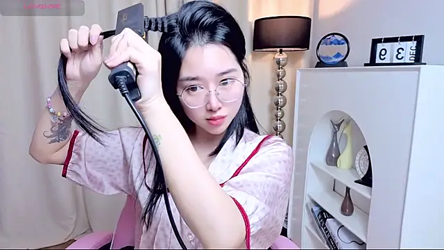 Snapshot of miuu6868 chatting on June 5, 2026, 2:07 am miuu6868 online show from June 5, 2026, 2:07 am