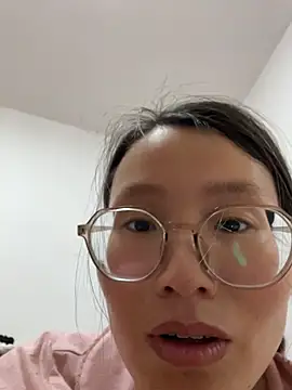 xiuxiu202605 online show from June 2, 2026, 2:13 am