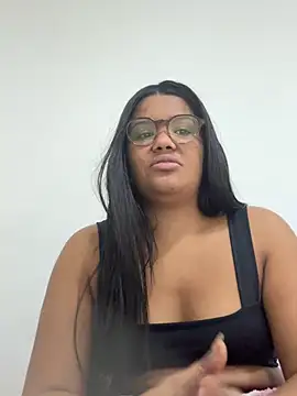 Snapshot of Eumileninha chatting on May 29, 2026, 4:49 pm Eumileninha online show from May 29, 2026, 4:49 pm