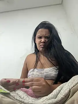 Snapshot of Eumileninha chatting on June 25, 2026, 2:21 pm Eumileninha online show from June 25, 2026, 2:21 pm