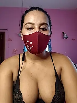 Snapshot of your-berry chatting on May 26, 2026, 10:11 am your-berry online show from May 26, 2026, 10:11 am