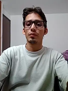 Snapshot of SrIncognito666 chatting on June 4, 2026, 5:08 pm SrIncognito666 online show from June 4, 2026, 5:08 pm