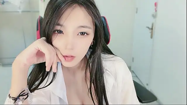 Snapshot of Vicki_Baby chatting on June 24, 2026, 1:54 pm Vicki Baby online show from June 24, 2026, 1:54 pm