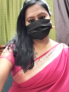 Snapshot of Meera_mia chatting on July 6, 2026, 3:03 pm Meera mia online show from July 6, 2026, 3:03 pm