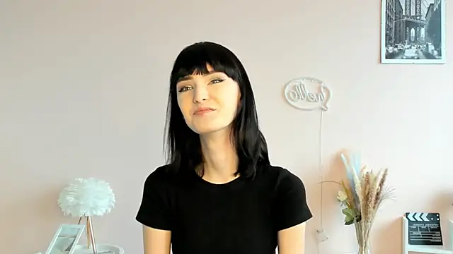 HelgaMagliulo online show from May 26, 2026, 7:59 am