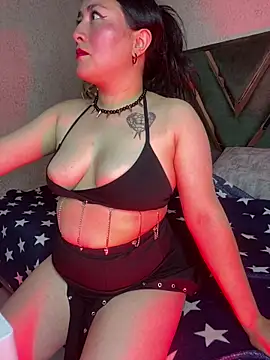 Snapshot of Darg_Moon chatting on June 10, 2026, 7:24 pm Darg Moon online show from June 10, 2026, 7:24 pm