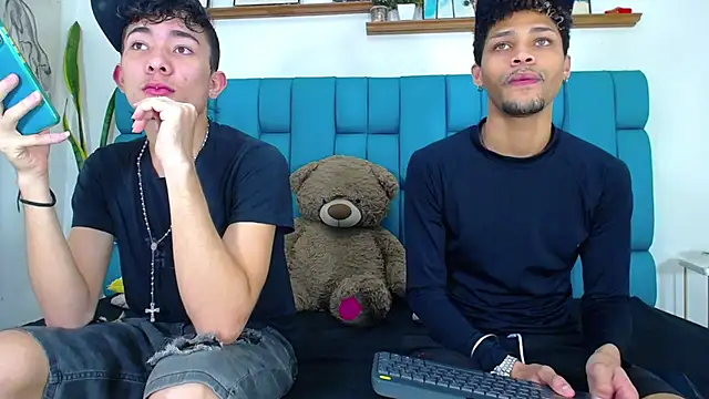 STRANGER BOYS online show from July 11, 2026, 11:06 pm