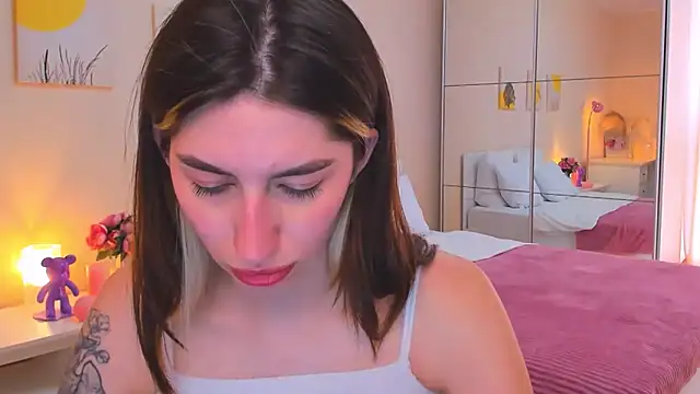 Snapshot of mood_bery chatting on May 28, 2026, 2:36 pm mood bery online show from May 28, 2026, 2:36 pm