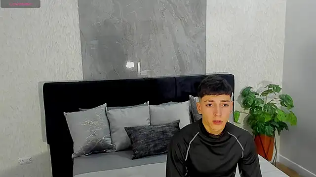 Snapshot of Gian_Rossi chatting on July 11, 2026, 8:06 am Gian Rossi online show from July 11, 2026, 8:06 am
