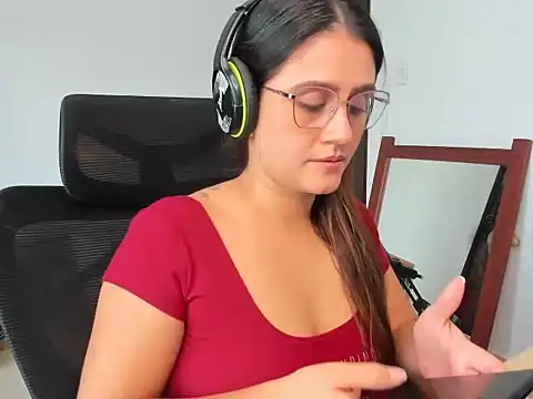 Emilia Funnyy online show from July 6, 2026, 3:03 pm