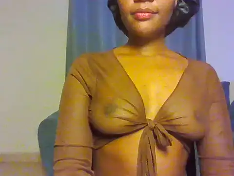 Snapshot of DivineDollx chatting on June 20, 2026, 10:34 pm DivineDollx online show from June 20, 2026, 10:34 pm