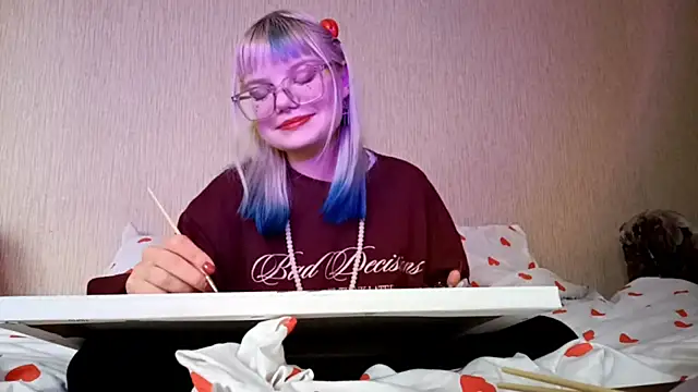 Lina lower online show from May 27, 2026, 2:36 pm