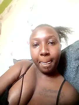 sexy-joyleen online show from June 5, 2026, 6:42 am