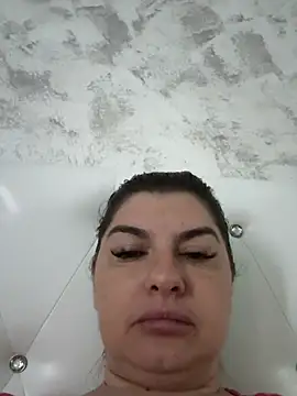 Snapshot of evaxxxcurvyxxx chatting on June 26, 2026, 6:23 pm evaxxxcurvyxxx online show from June 26, 2026, 6:23 pm