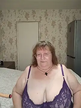 Snapshot of Sweet19-68 chatting on June 6, 2026, 8:52 am Sweet19-68 online show from June 6, 2026, 8:52 am