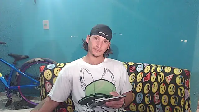 Snapshot of MrKingsaintx chatting on June 17, 2026, 1:08 am MrKingsaintx online show from June 17, 2026, 1:08 am