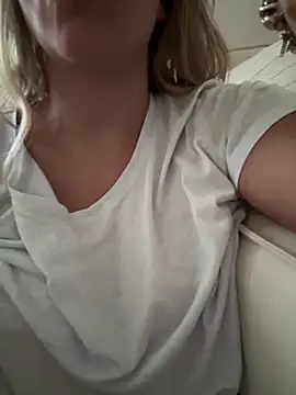 Snapshot of VenClea chatting on June 14, 2026, 7:27 pm VenClea online show from June 14, 2026, 7:27 pm