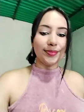 Snapshot of shantall_cute chatting on June 10, 2026, 6:29 pm shantall cute online show from June 10, 2026, 6:29 pm