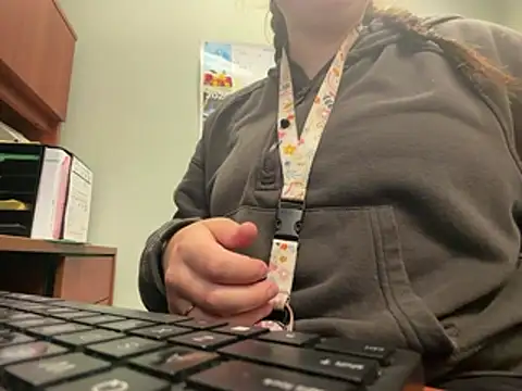 alyssabbygirll online show from July 6, 2026, 12:46 pm