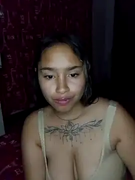 Snapshot of Evangeline_Salas chatting on June 13, 2026, 2:20 am Evangeline Salas online show from June 13, 2026, 2:20 am