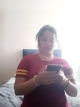 Snapshot of Andreita_2002 chatting on August 6, 2026, 3:47 pm Andreita 2002 online show from August 6, 2026, 3:47 pm
