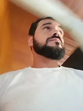 Pistola faminta online show from January 26, 2025, 1:47 pm