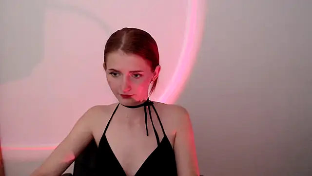 Snapshot of ViolaHot_ chatting on May 29, 2026, 7:45 pm ViolaHot online show from May 29, 2026, 7:45 pm