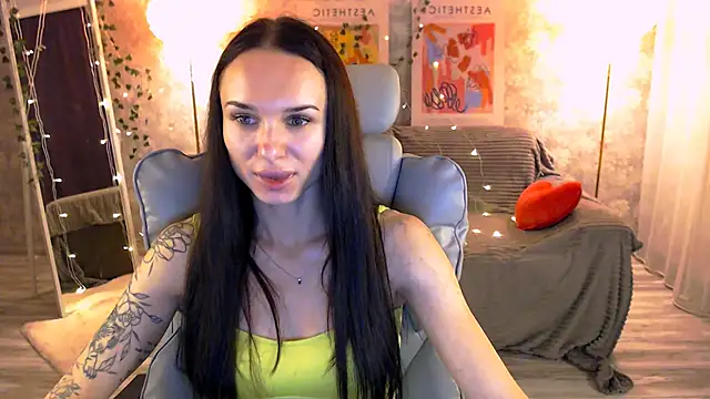 Snapshot of NicoleMerz chatting on July 6, 2026, 5:26 pm NicoleMerz online show from July 6, 2026, 5:26 pm