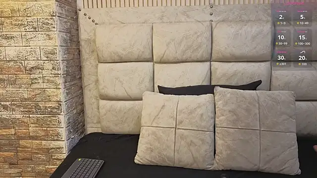 Snapshot of AlexandraNoxx chatting on June 5, 2026, 11:38 am AlexandraNoxx online show from June 5, 2026, 11:38 am