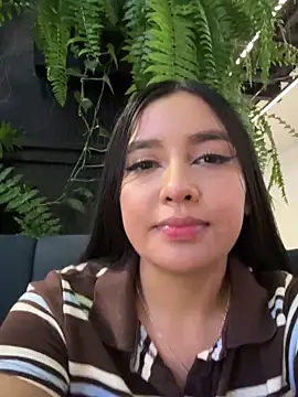 HaileyBieber  online show from June 12, 2026, 11:25 pm