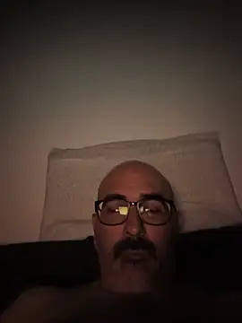 uberbite5713 online show from May 28, 2026, 8:39 pm