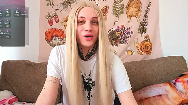 Snapshot of Chloecherry chatting on June 19, 2026, 6:18 am Chloecherry online show from June 19, 2026, 6:18 am