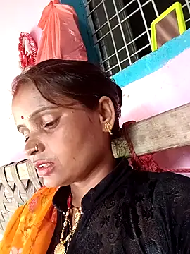 Snapshot of Divya_hot88 chatting on July 6, 2026, 4:20 am Divya hot88 online show from July 6, 2026, 4:20 am