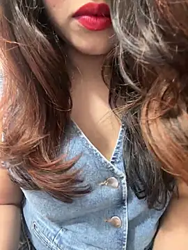 Yours riya11 online show from June 11, 2026, 7:34 pm