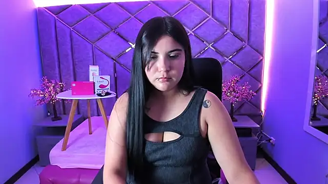Snapshot of Issa_Queen chatting on July 9, 2026, 7:29 pm Issa Queen online show from July 9, 2026, 7:29 pm