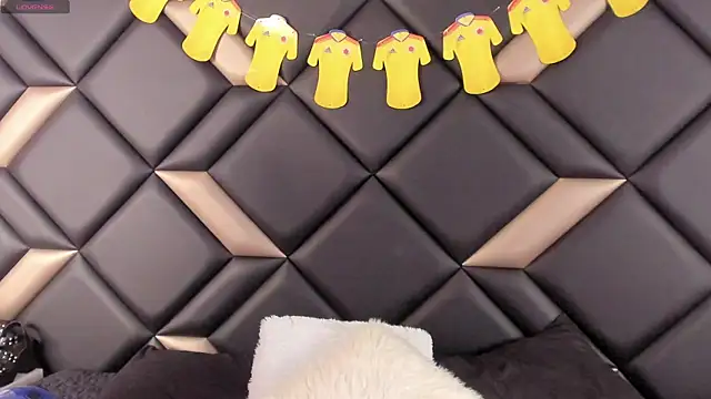 AdrianaHarlow online show from July 10, 2026, 7:16 pm
