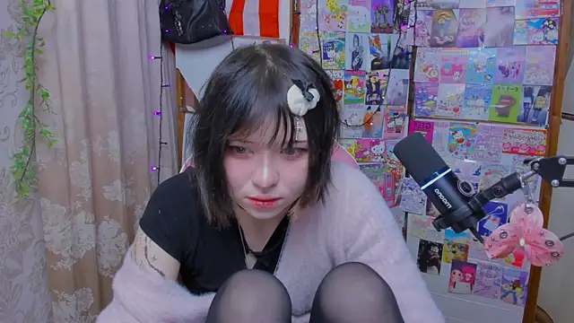 honeycelestia online show from June 2, 2026, 6:10 pm