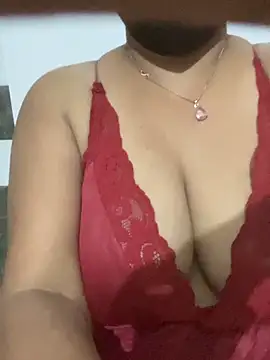 sexyveena online show from June 10, 2026, 11:42 am