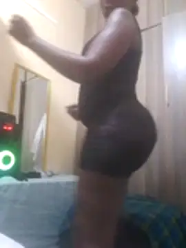 Creamymom4 online show from July 16, 2026, 7:09 pm