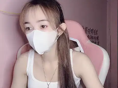 Snapshot of Alee8668 chatting on July 17, 2026, 5:07 pm Alee8668 online show from July 17, 2026, 5:07 pm