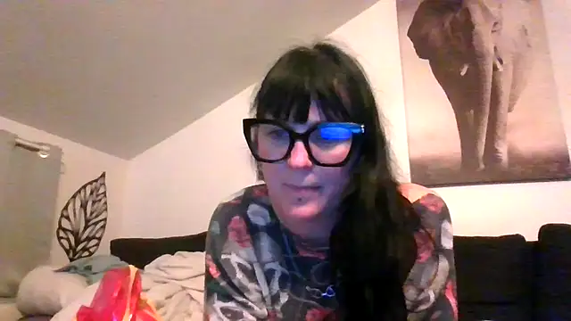 sexujuly88 online show from April 12, 2026, 8:14 pm