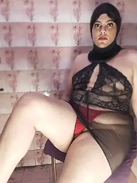 Snapshot of LenaQPeach chatting on June 17, 2026, 11:16 pm LenaQPeach online show from June 17, 2026, 11:16 pm