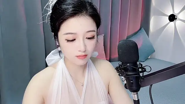 Snapshot of Momo-Wow chatting on July 9, 2026, 5:55 am Momo-Wow online show from July 9, 2026, 5:55 am