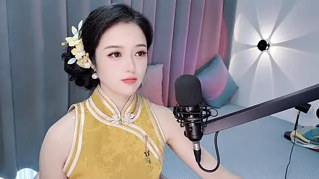 Snapshot of Momo-Wow chatting on July 18, 2026, 6:17 am Momo-Wow online show from July 18, 2026, 6:17 am